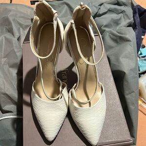 Jessica Simpson off white heels